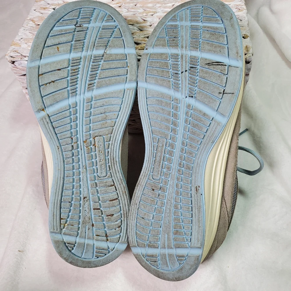 New Balance‎ Gray Blue Suede Comfort  Sneakers Size 9.5 Activewear Athleisure